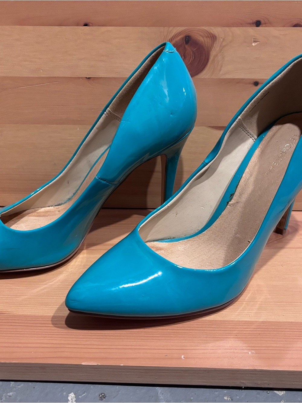 le chateau Turquoise Patent Pointed-Toe Stiletto Pumps